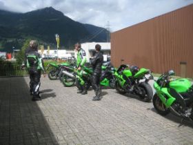 2011-06-19_031_Julier_Maloja mit Brauchli Motos.jpg