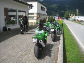 2011-06-19_032_Julier_Maloja mit Brauchli Motos.jpg